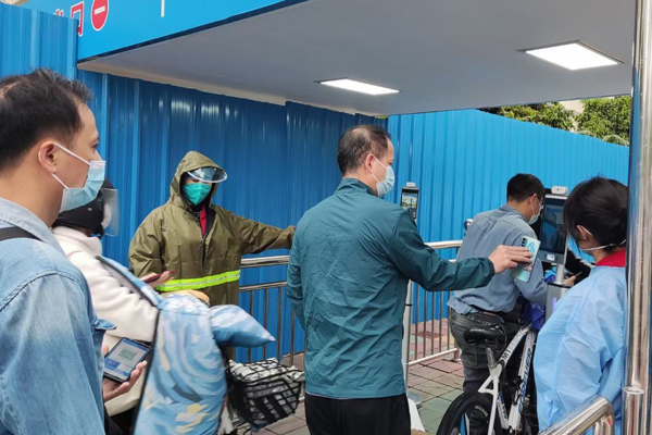 上海无症状感染者近万例，专家建议强化健康码智能防疫终端应用